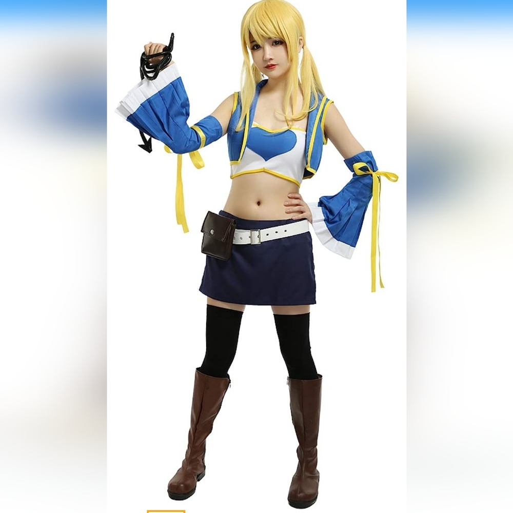 Lucy from Fary Tail cosplay